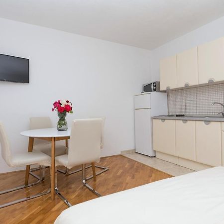 Skiljini Dvori - Apartman マカルスカ エクステリア 写真