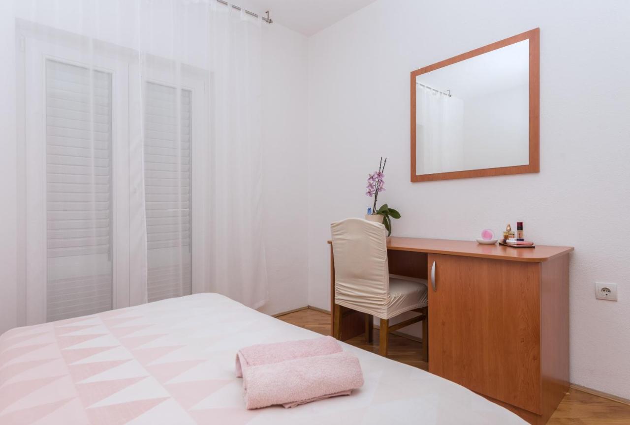 Skiljini Dvori - Apartman マカルスカ エクステリア 写真