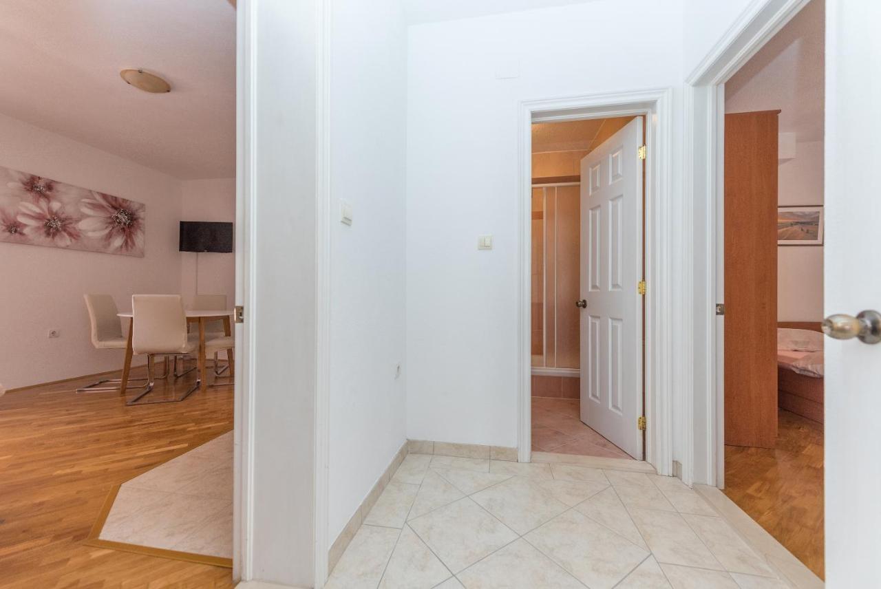 Skiljini Dvori - Apartman マカルスカ エクステリア 写真